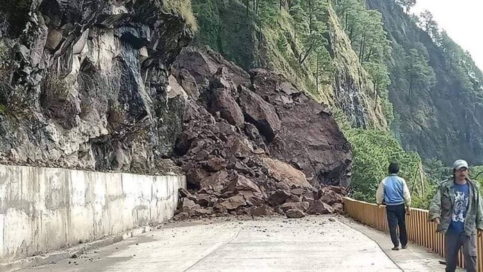 Powerful earthquake hits northern Philippines