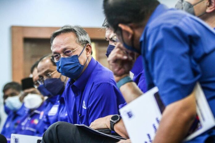 Johor Umno sources point towards former MB Hasni contesting in one of three potential federal seats