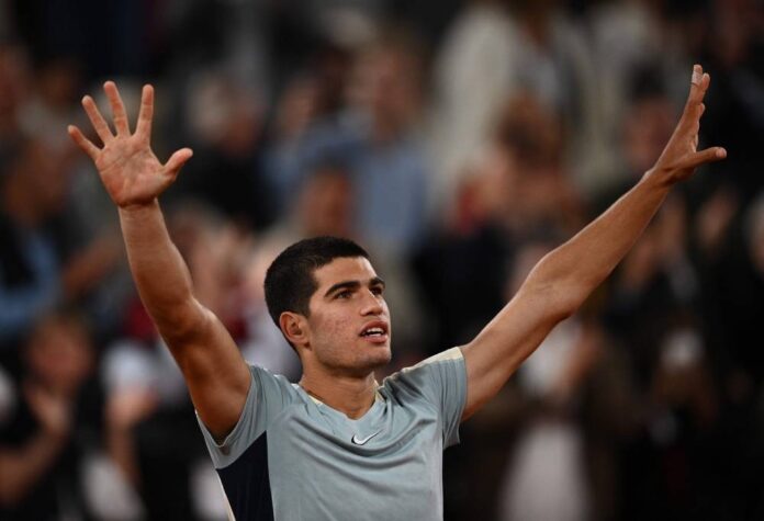 Alcaraz eases into seventh semi-final of 2022 in Croatia