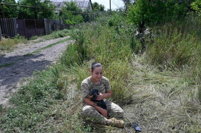 Women at war: Life on eastern Ukraine's front lines