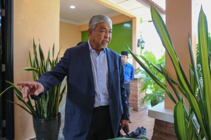 Zahid's trial: Judge visits two Country Heights houses bought using charity's RM5.9m and converted for Islamic studies