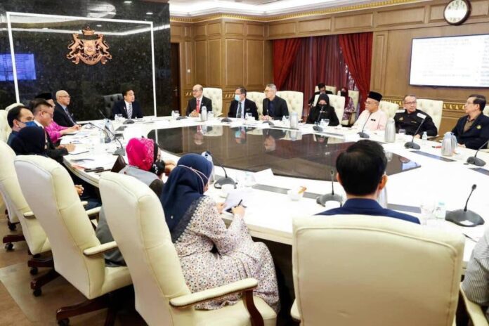 MB: Johor to announce decision on official weekend rest days soon