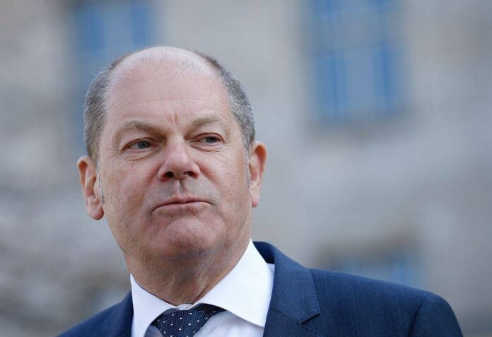 Report: Investigators probe Scholz's emails in widening tax probe