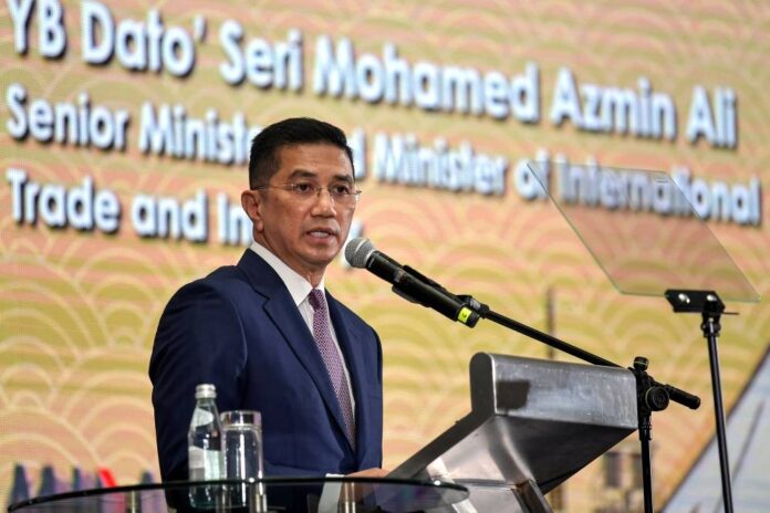 300,000 high-skilled job opportunities to be created by 2025, says Azmin