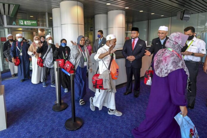 Last group of Haj pilgrims returns home safely
