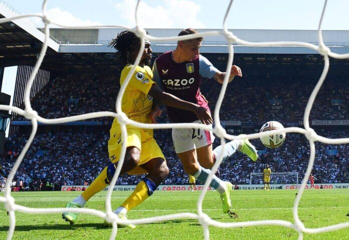 Gerrard wins duel with Lampard to get Villa off the mark