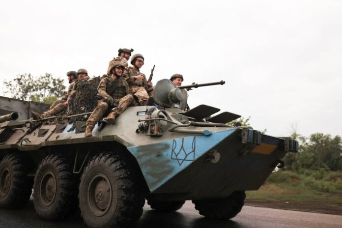 Blasts at Russian base in Crimea suggest Ukrainians fighting back