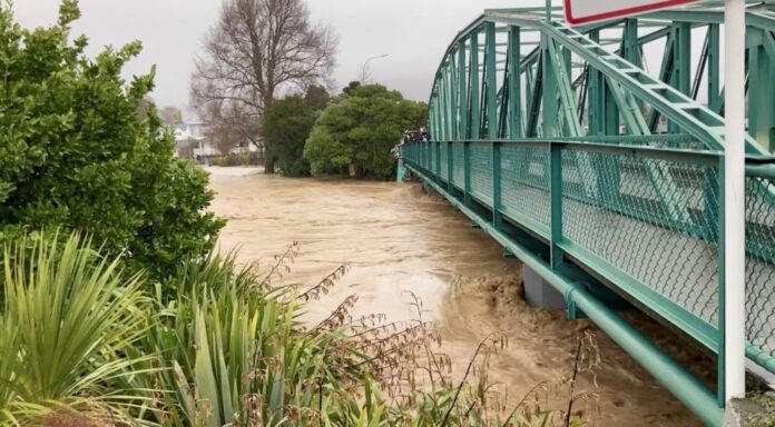 Torrential rains lash New Zealand for third day, hundreds evacuate homes