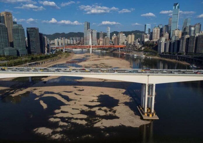 China issues first national drought alert, battles to save crops in extreme heatwave