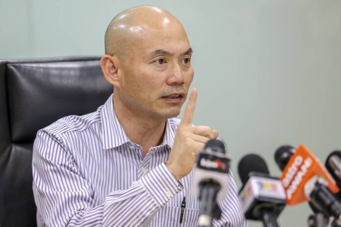 What's the basis for lifetime business ban on Crackhouse Comedy club owners? Kepong MP asks FT deputy minister