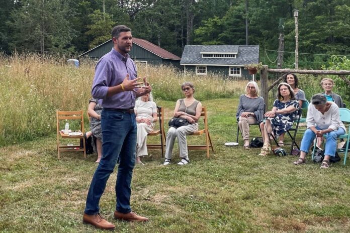 As US midterms loom, New York race tests abortion's sway with voters
