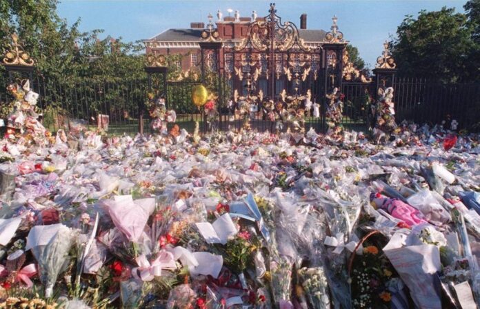 Diana's death: Week of grief that shook UK monarchy