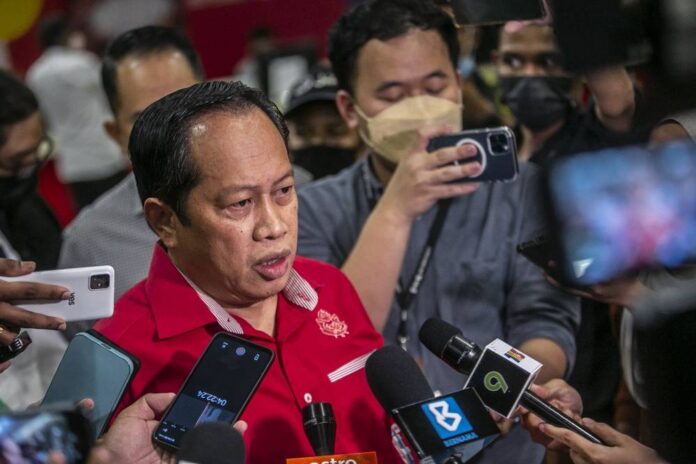 Message with Zahid telling Umno division chiefs to push PM to call GE15 fake, says party sec-gen, even if Jamal Yunos says otherwise