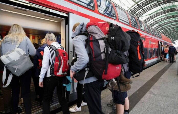 Plan to improve German rail transport may worsen congestion, industry warns