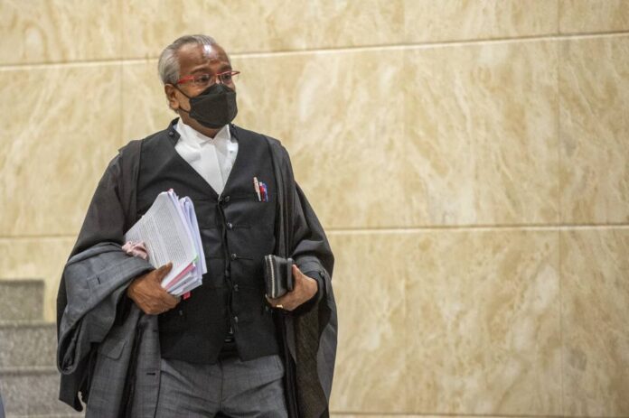 Shafee makes surprise visit to Federal Court, leaves after request to prepare Najib's recusal bid rejected