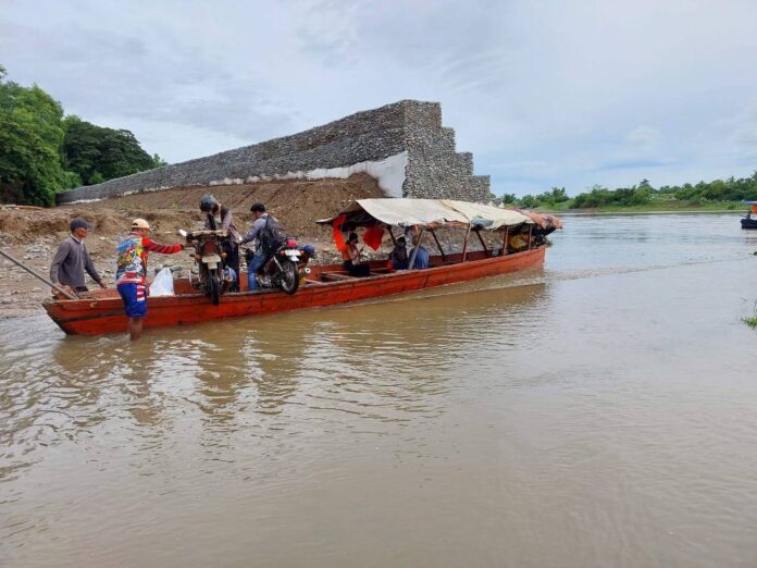 Philippines reports three deaths from tropical storm Ma-On