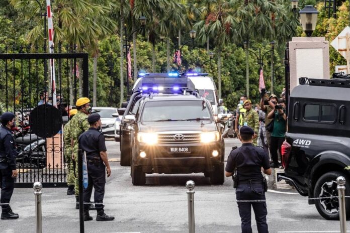 Report: Najib popular enough to remain kingmaker even if behind bars