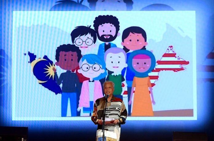 PM Ismail Sabri conveys love for Malaysia through poetry