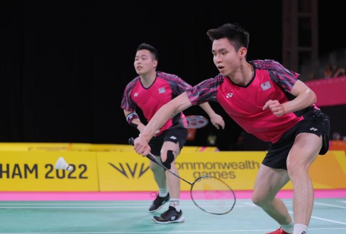 Aaron Chia-Wooi Yik storm into men's doubles finals at world meet