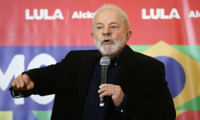Lula's advantage over Bolsonaro unchanged for Oct election