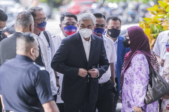 Judge says won't be dictated to on which cases to prioritise after Zahid's defence raises prosecution letter in court