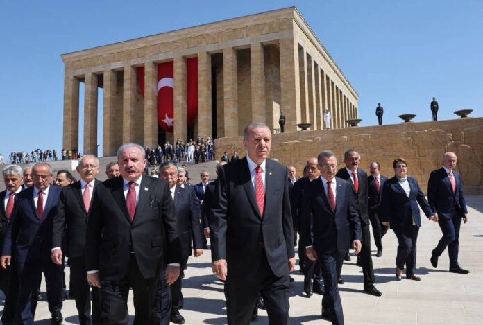 Turkey offers to mediate in Ukraine nuclear plant standoff