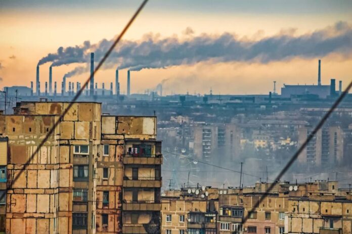 Fossil fuels causing cost-of-living crisis, says climate expert