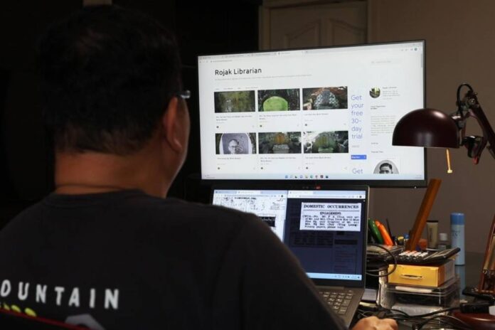 Birdwatcher turned grave hunter in Singapore reunites families with forgotten tombs of their ancestors