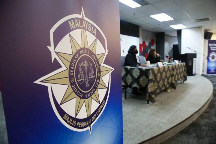 Bar Council backs chairman facing threats of defamation action from Najib's lawyers