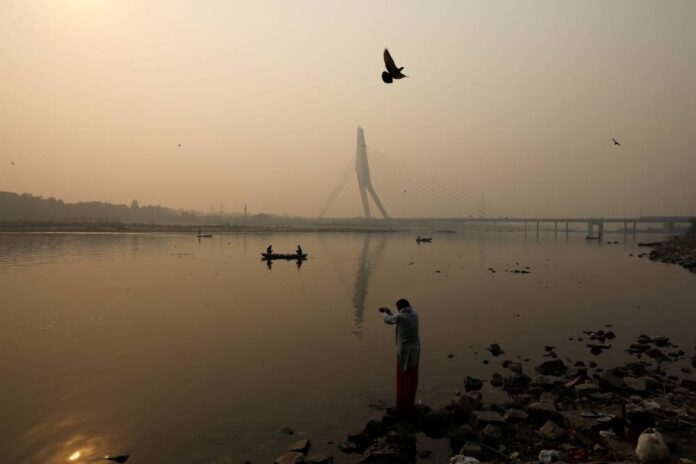 Indian capital New Delhi to ban firecrackers ahead of pollution season