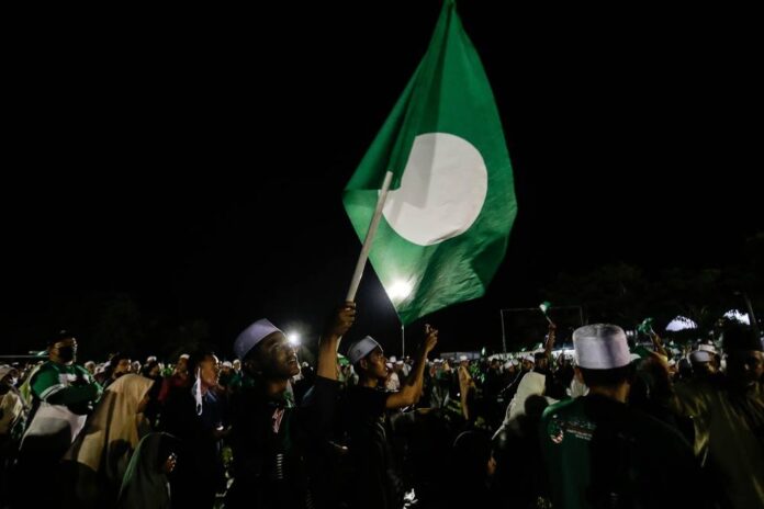 Politweet: PAS soaked up young Malay votes from BN, Pakatan in GE14