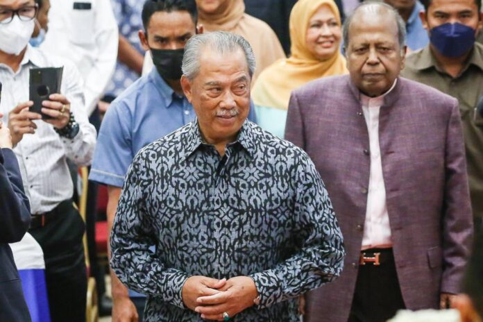 Muhyiddin says will seek clarification on alleged Umno-PAS meeting tonight