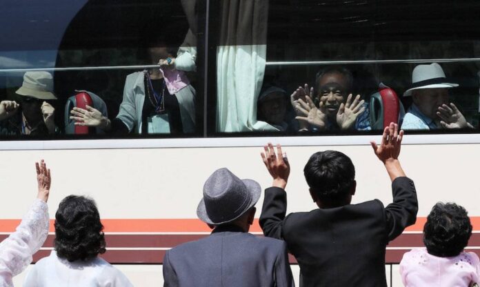 South Korea offers talks with North on reunion of war-torn families