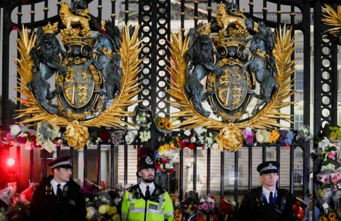 'She was extraordinary,' says NZ PM Ardern as the world mourns the Queen