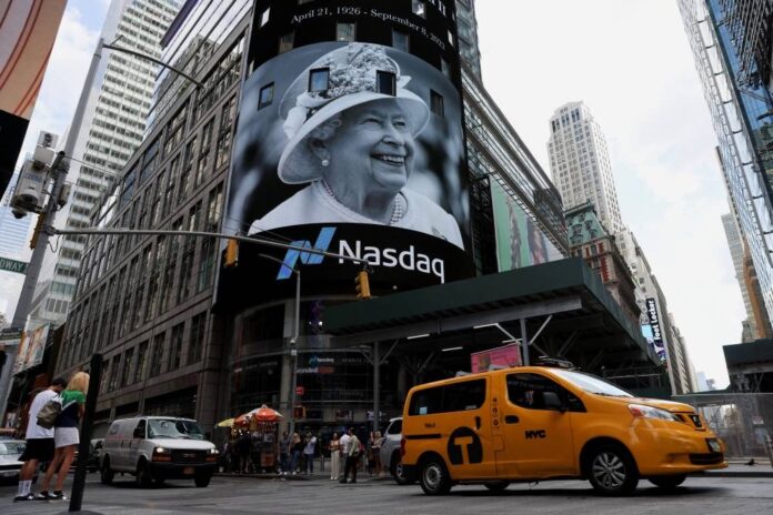'End of an era': Americans mourn Queen Elizabeth's death