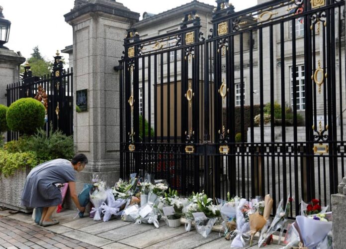 Queen Elizabeth's death 'great loss' for the world, says Japan PM