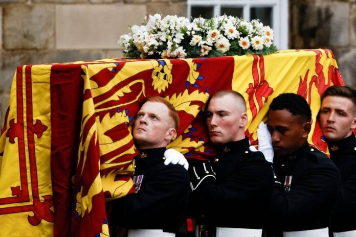 King Charles to fly to Scotland to join sombre procession of queen's coffin