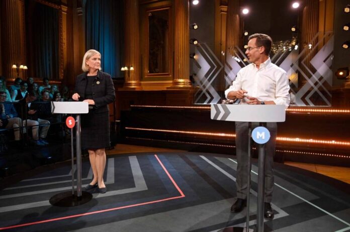 Swedish right wing takes slim election lead on far-right gains