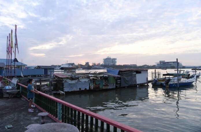 Klang Disaster Management Committee chief says 62 spots in district at risk of flooding due to north-east monsoon, high tide phenomenon