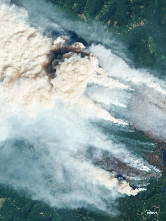 Oregon blaze latest major wildfire to engulf US West