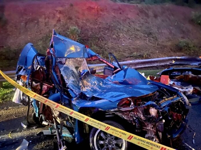 Duo, including cop, killed in four-vehicle collision along North-South Expressway near Pagoh