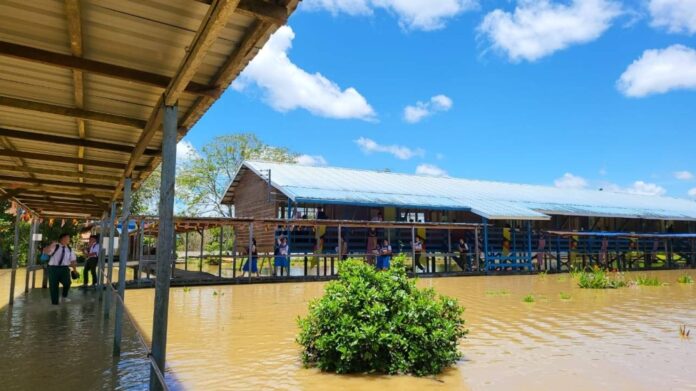 In Baram, 14 schools affected by floods after heavy rain