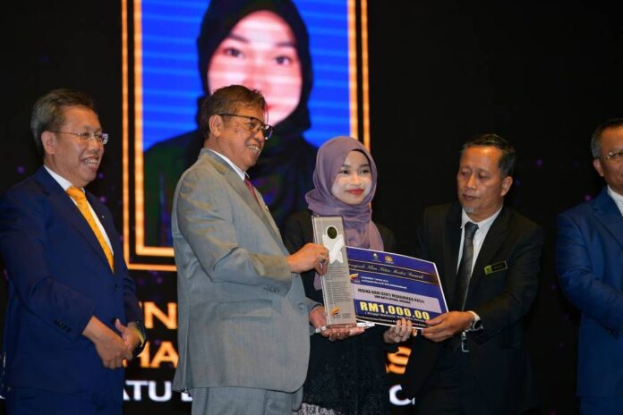 Premier: Sarawak Foundation provides tertiary education alternative to University Admission Unit