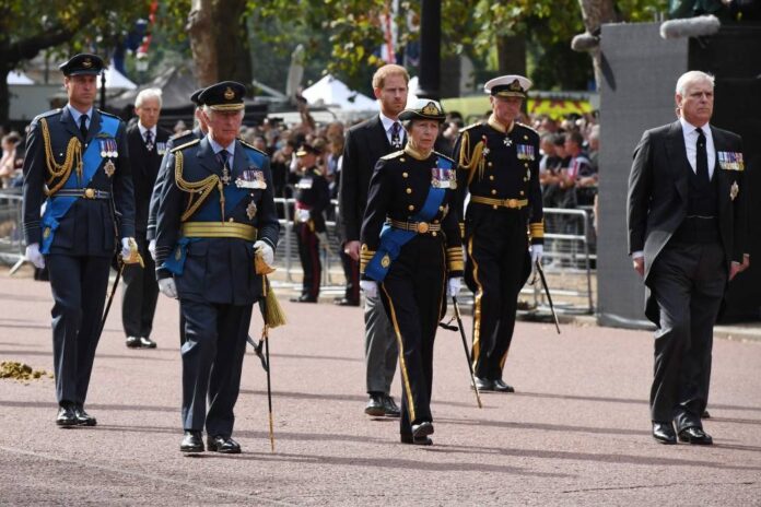 Royals escort queen on final journey from Buckingham Palace