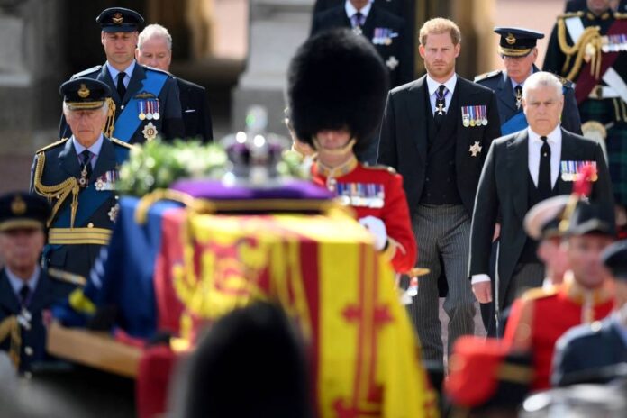 'Infobesity': How queen coverage could fuel 'news fatigue'