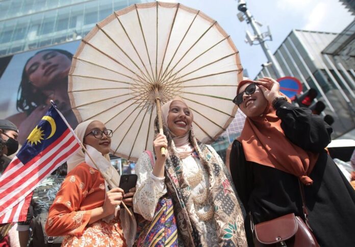 Malaysia Day celebrations in Pahang, Sarawak, Penang and Perak commemorate country's formation