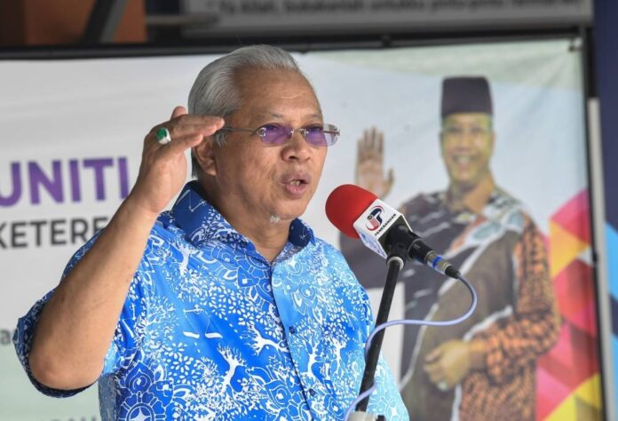 Annuar: Over 300,000 apply for devices under Perantisiswa Keluarga Malaysia