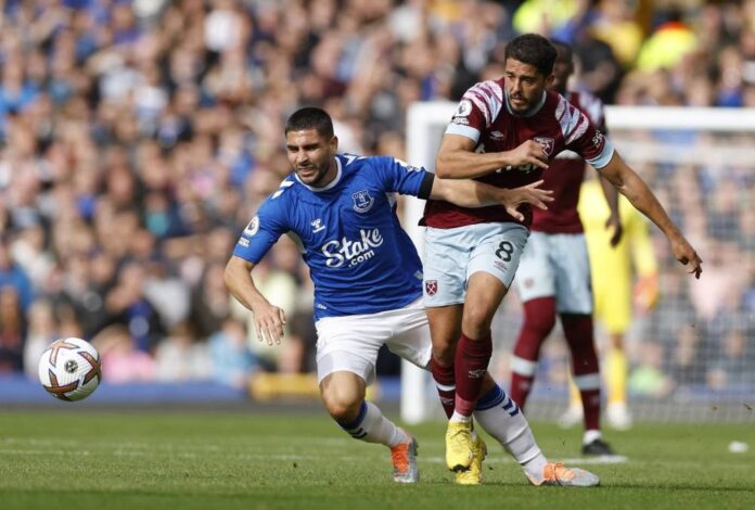 Maupay goal earns Everton victory over West Ham