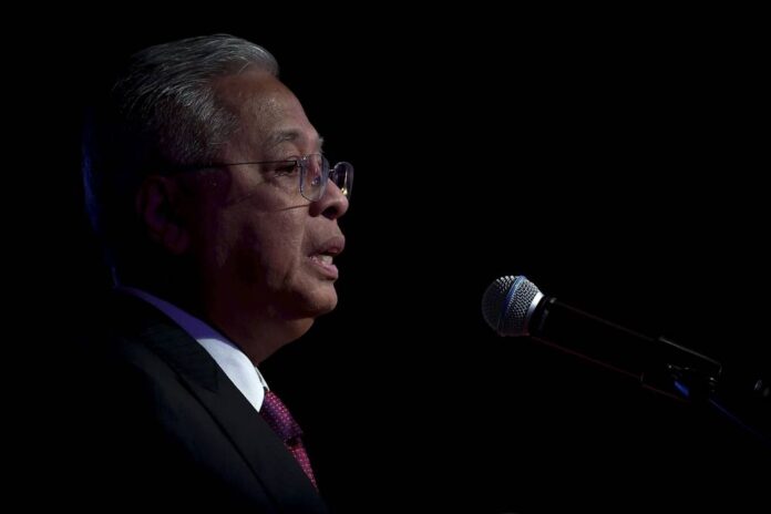 PM announces asset declarations for judges, GLC chiefs as part of new anti-graft measures