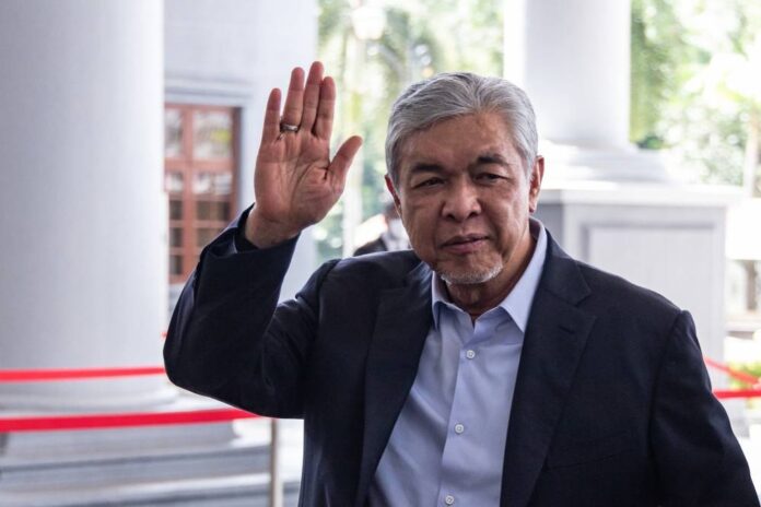 Aide: Zahid generously donates to all who ask without checking amount, does not show off contributions